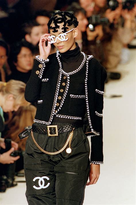 Chanel fashion show 2000